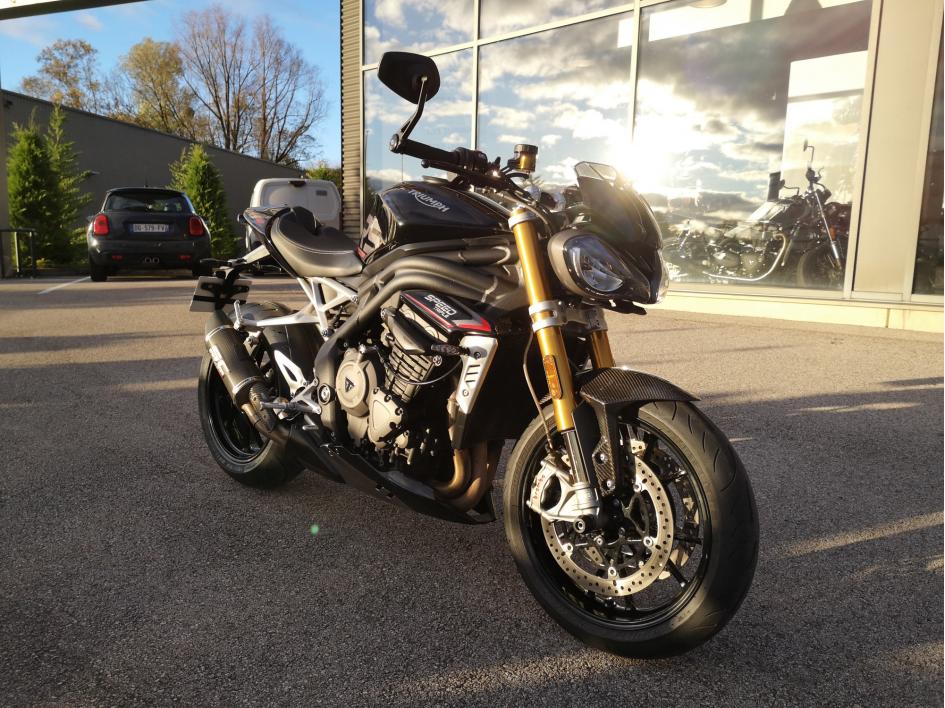 TRIUMPH SPEED TRIPLE 1200 RS