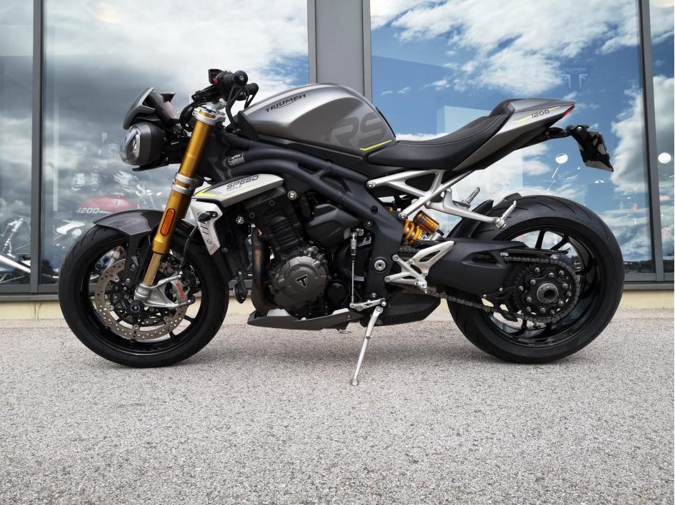 TRIUMPH SPEED TRIPLE 1200 RS
