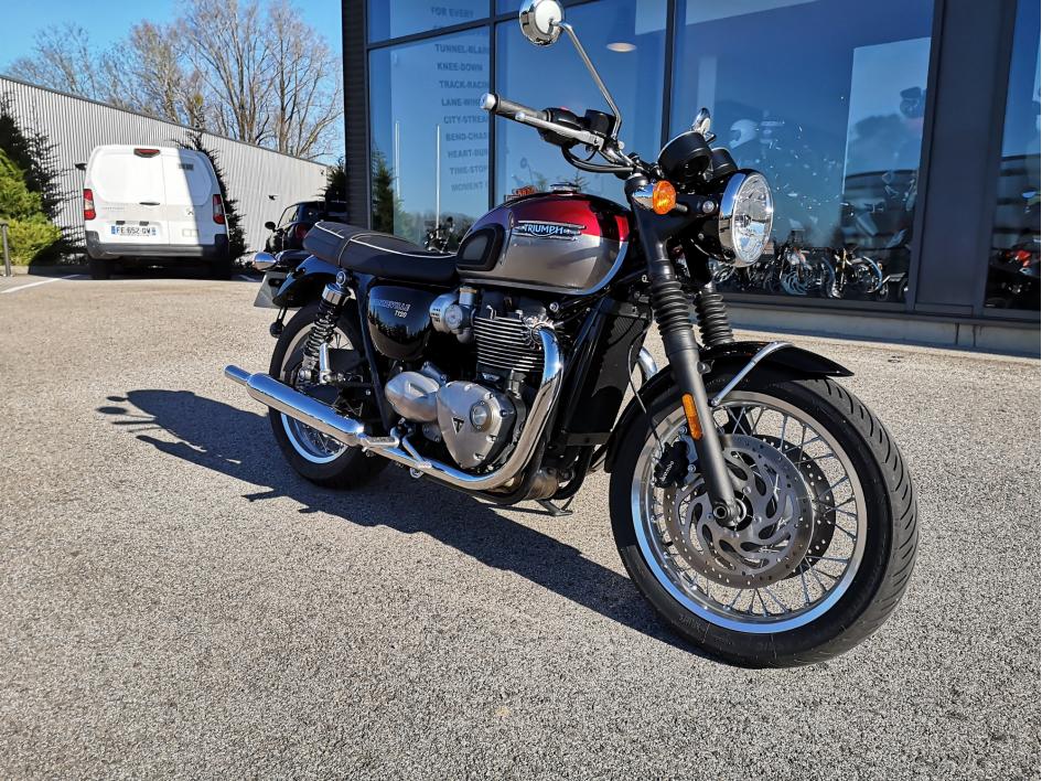 TRIUMPH BONNEVILLE T120