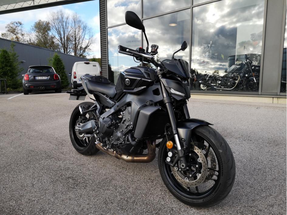 YAMAHA MT-09