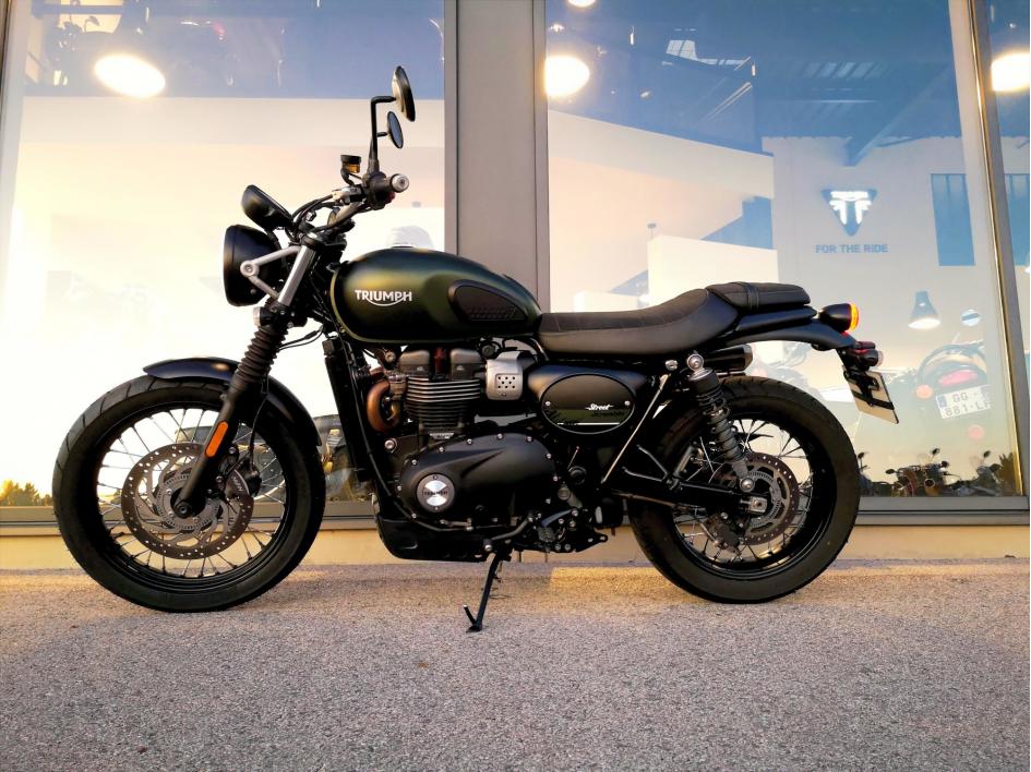 TRIUMPH STREET SCRAMBLER  900