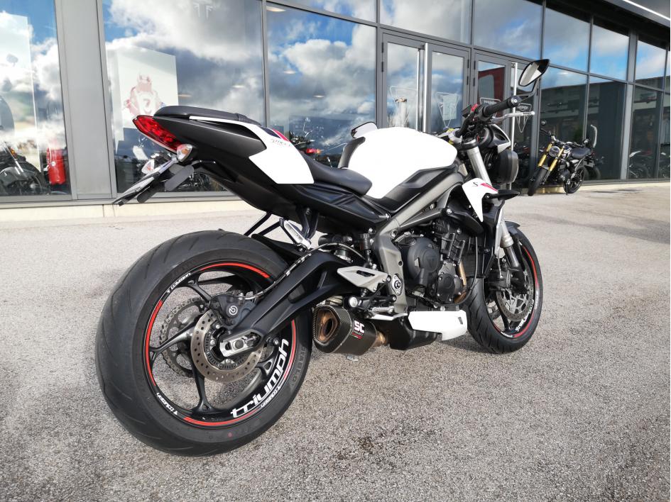 TRIUMPH STREET TRIPLE 660 S A2