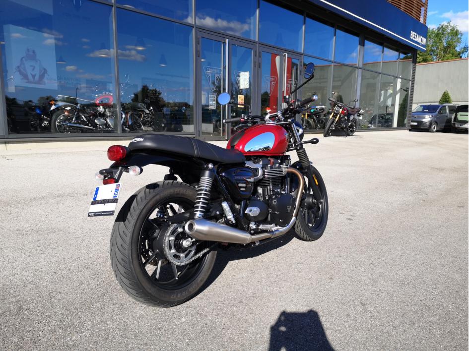 TRIUMPH SPEED TWIN 900