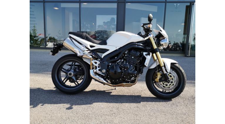 TRIUMPH SPEED TRIPLE 1050