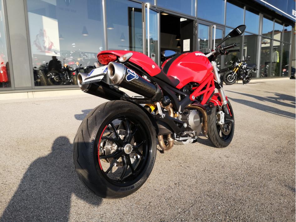 DUCATI MONSTER 796 A2