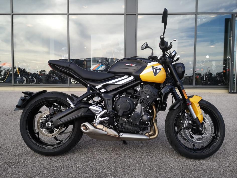 TRIUMPH TRIDENT 660
