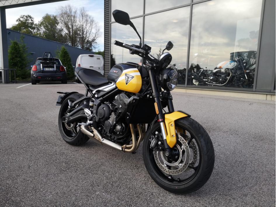 TRIUMPH TRIDENT 660