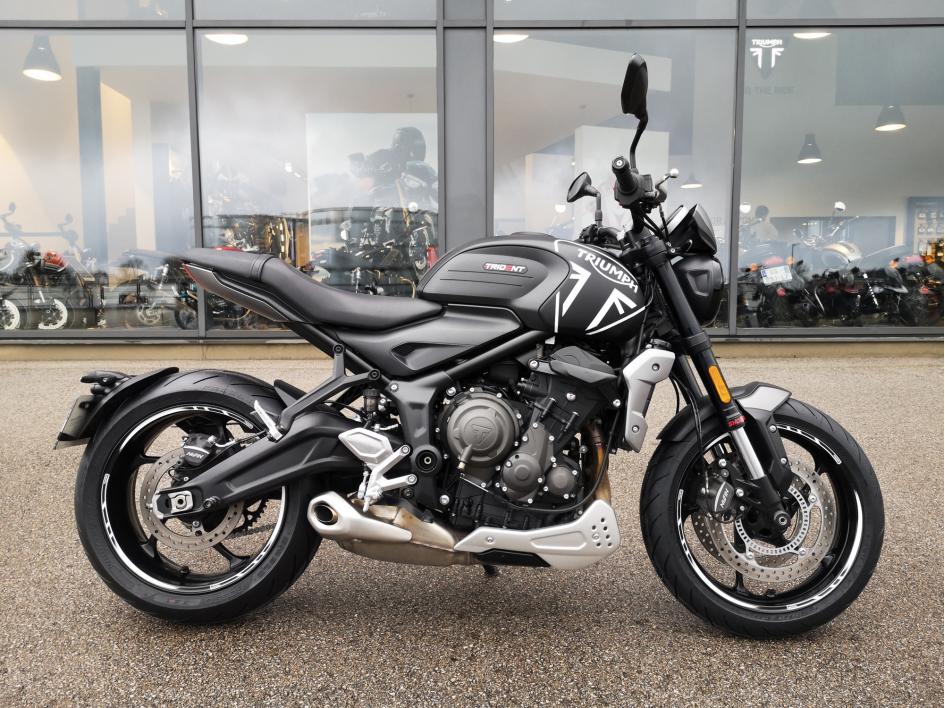 TRIUMPH TRIDENT 660