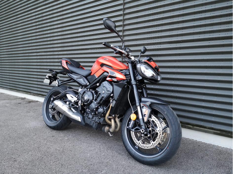 TRIUMPH STREET TRIPLE 765 R A2