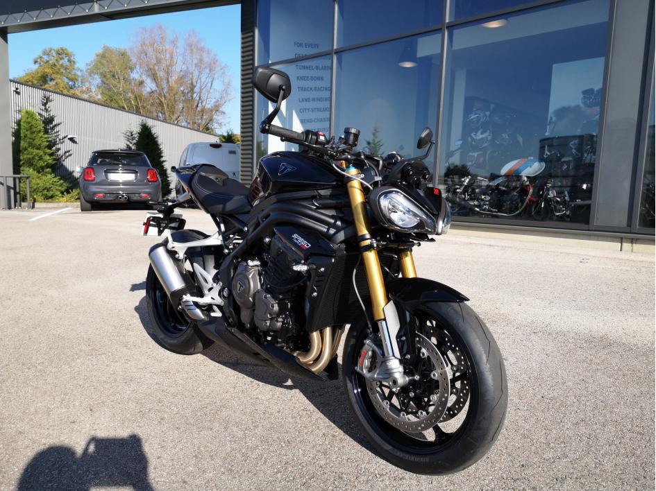 TRIUMPH SPEED TRIPLE 1200 RS