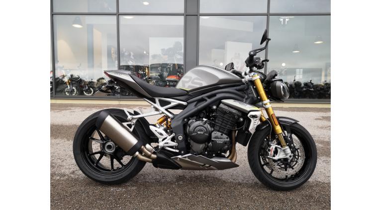TRIUMPH SPEED TRIPLE 1200 RS