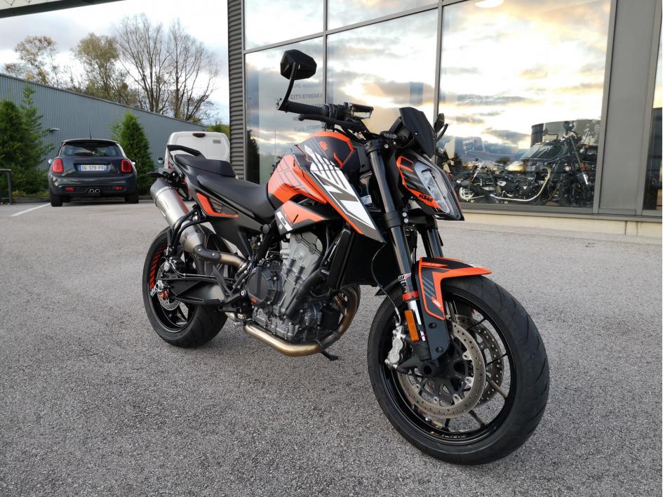 KTM 890 DUKE