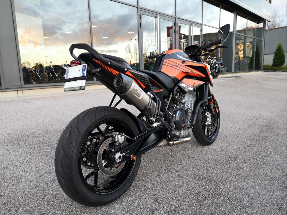 KTM 890 DUKE
