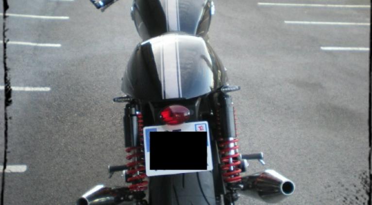 THRUXTON 2